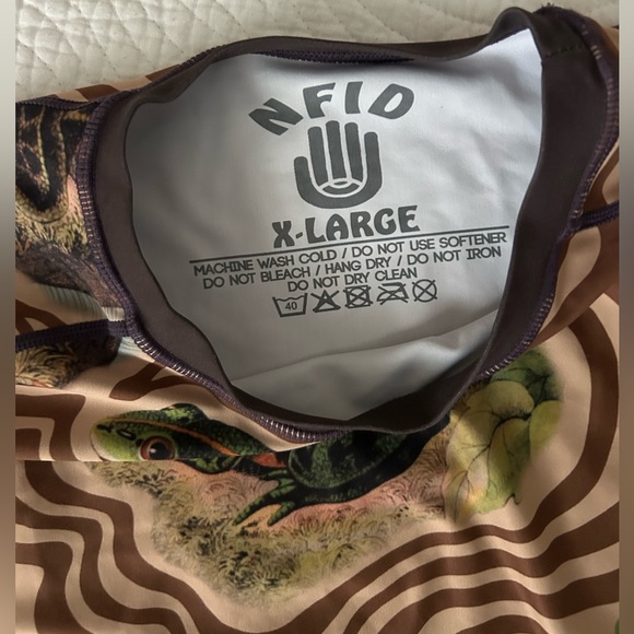 NFID • Frog Rashguard - Picture 2 of 3